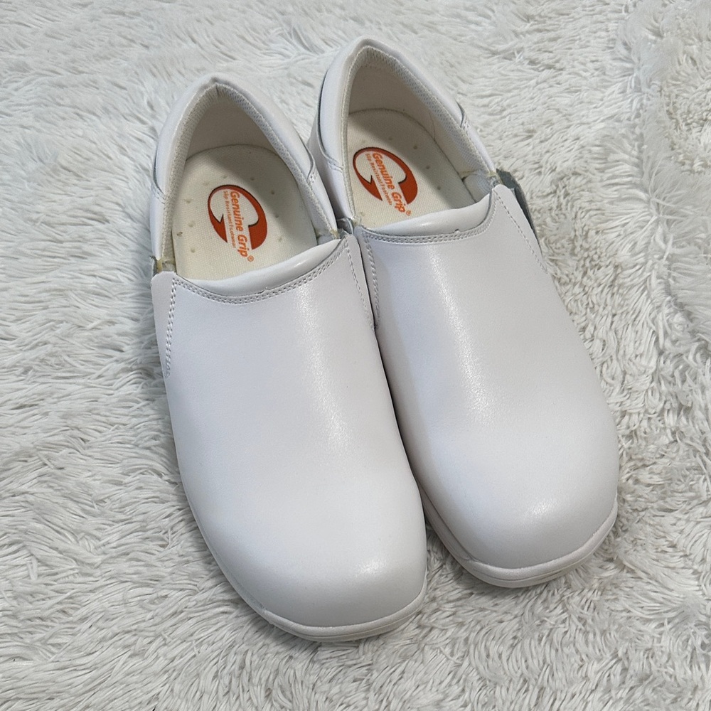 🍁 NWOT Genuine Grip Slip On Work Sneakers